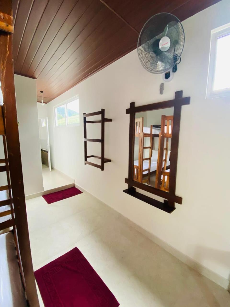 Shadow Inn 엘라 외부 사진